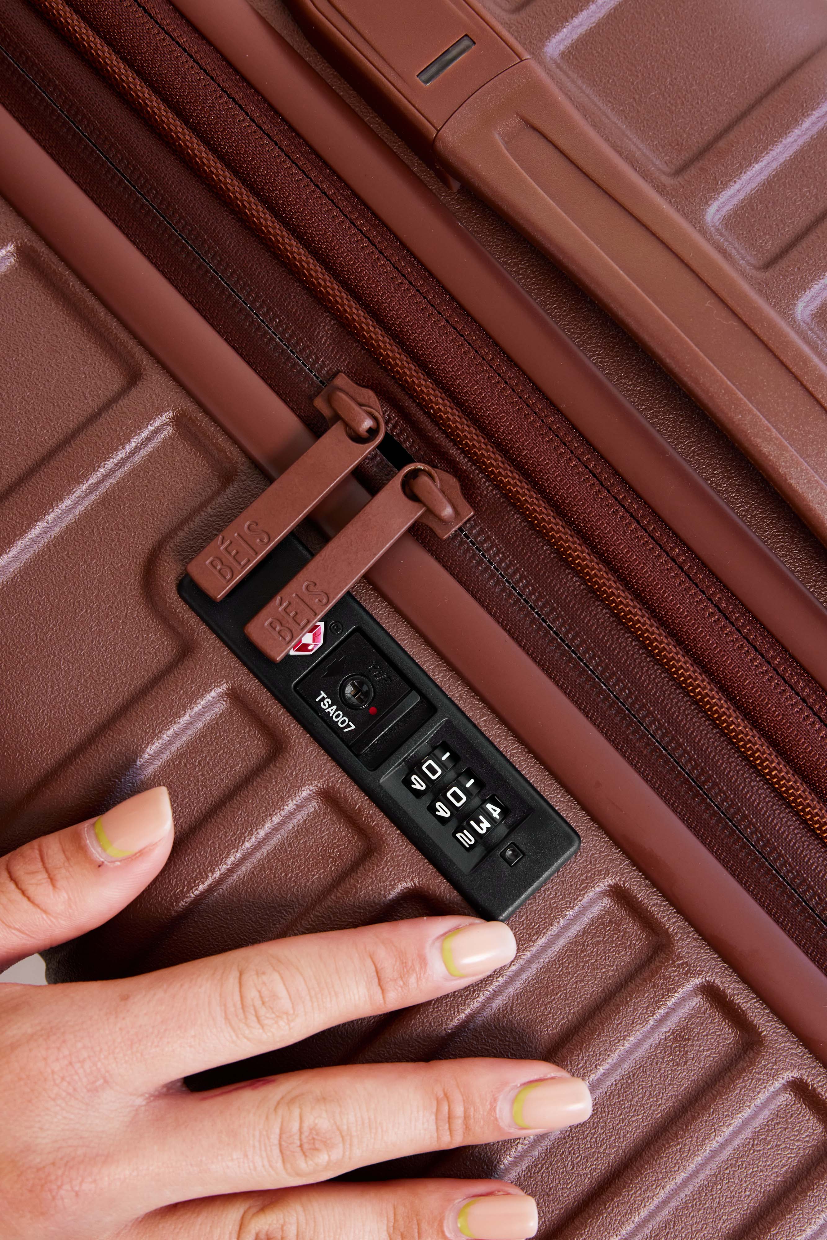 The Medium Check-In Roller in Maple - Image 17