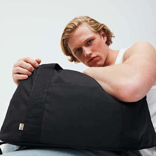 The BÉISics Duffle in Black - Image 9
