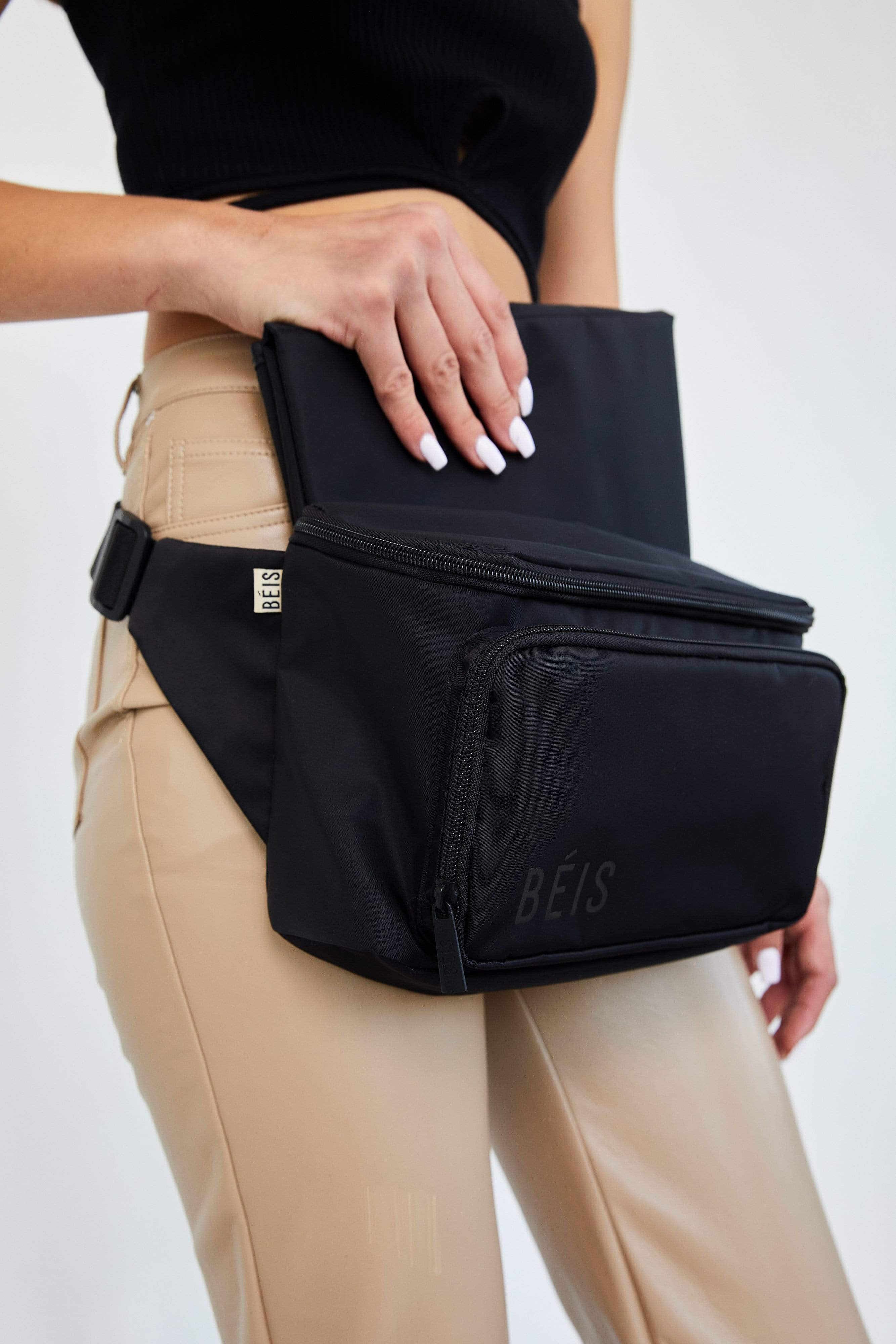 The Diaper Pack in Black - Image 11